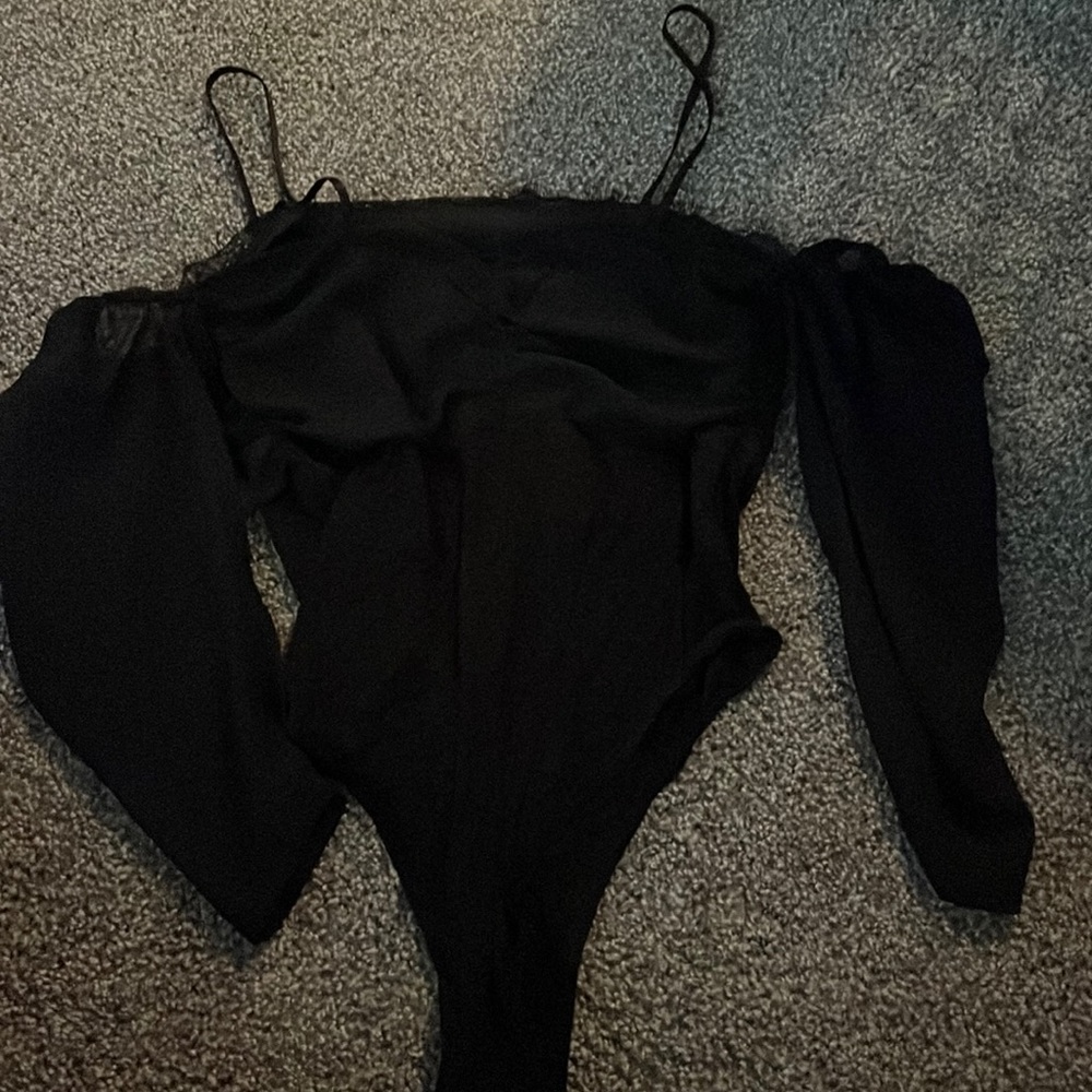 Black long sleeve body suit ✨